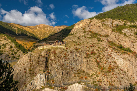 美丽的风景从山在国家安道尔