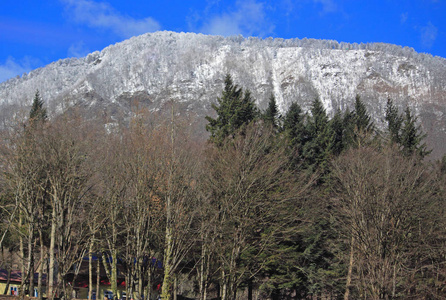 红波利亚纳，索契山区