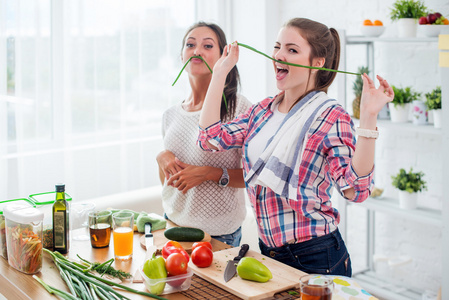 女人准备的健康食品