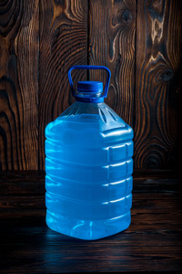 绿色塑料洗发水瓶子图片