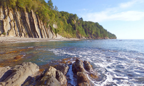 基索洛夫崖也被称为泪崖, Tuapse, 黑海, 俄罗斯。悬崖耸立在海面46米处。热门旅游胜地