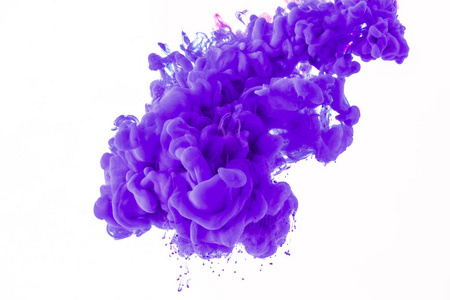 用紫色颜料在水中飞溅, 用白色隔开