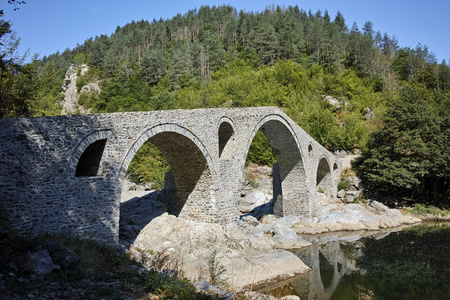 魔鬼的桥梁，在保加利亚索非亚附近的惊人观点