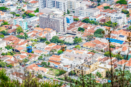 很少有caldas minas geriasbrazil。 电缆汽车视图