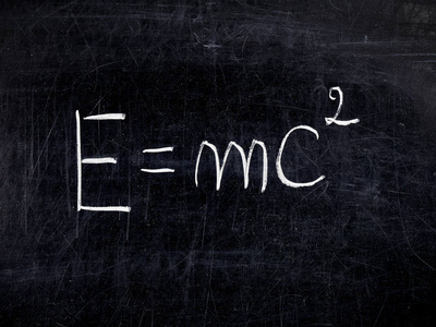 公式 Emc2 理论相对论黑板上写白字黑板