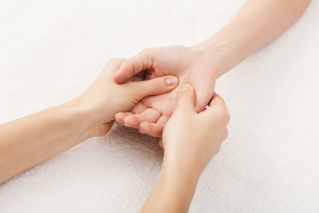 手按摩特写, 穴位按压照片