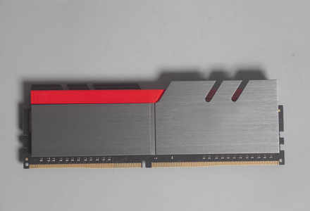 高性能 Ddr4 计算机内存 Ram 在白色上隔离