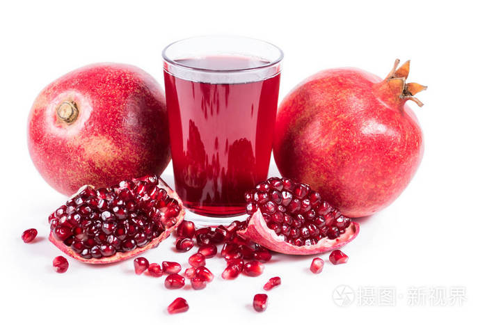 杯石榴汁和石榴白坝上孤立