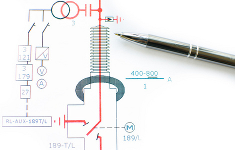 钢笔指示电计划孤立白色背景电气工程