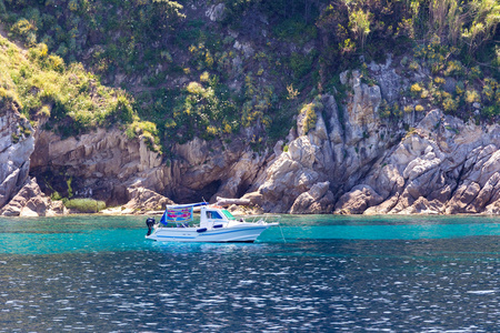 水晶海域航行