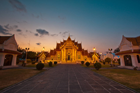 在日落时寺 Wat Benchamabophit