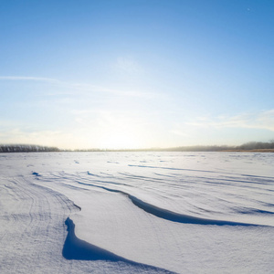 冬天大雪平原场景图片