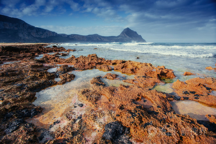 风景名胜多岩石的海岸线海角 Milazzo.Sicily 意大利