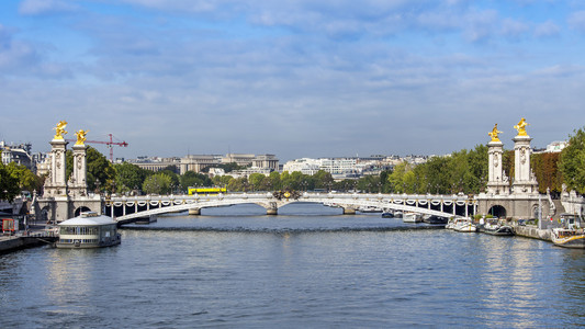 巴黎，法国，2015 年 8 月 29 日。亚历山大三世桥
