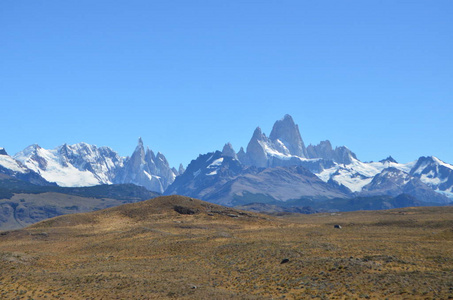 从巴塔哥尼亚路线出发的山丘fitz roy