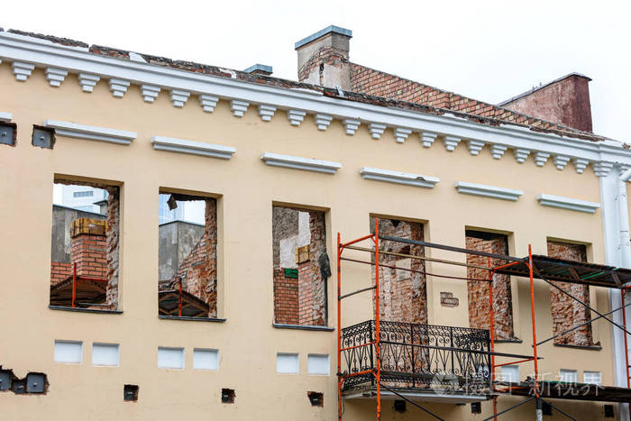 旧住宅楼翻新.房子重建