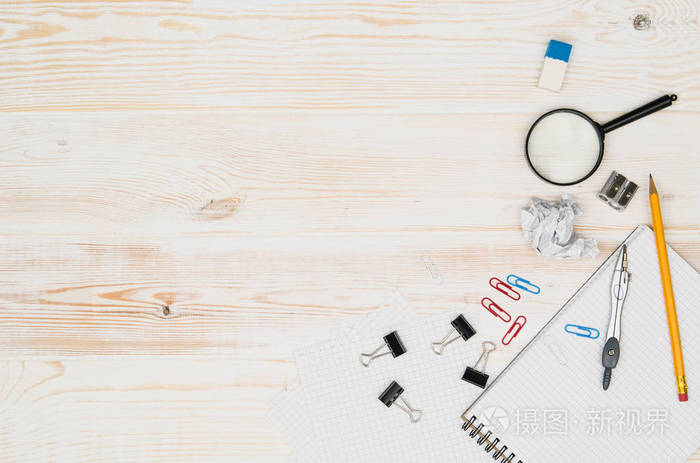 办公室学校桌子或椅子从上面看.顶视图