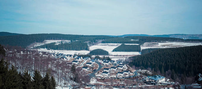 雪山山坡旅游度假区