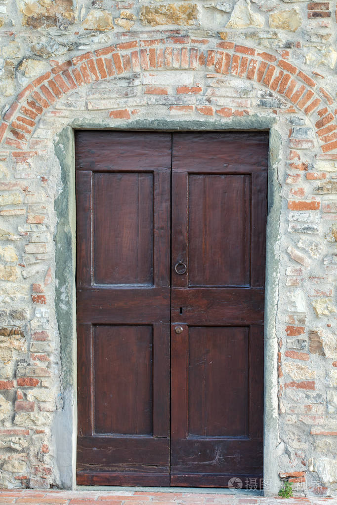 旧的老式木门