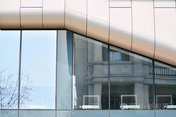 现代建筑, 玻璃和钢铁。抽象建筑设计