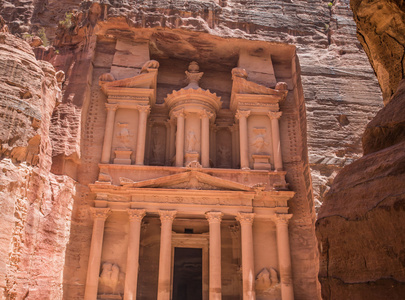 艾尔卡兹尼神殿在 petra，约旦