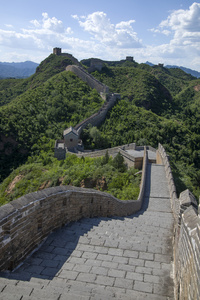 秋天中国的长城中国的长城复古单色野三坡百里峡风光长城的日落古民居
