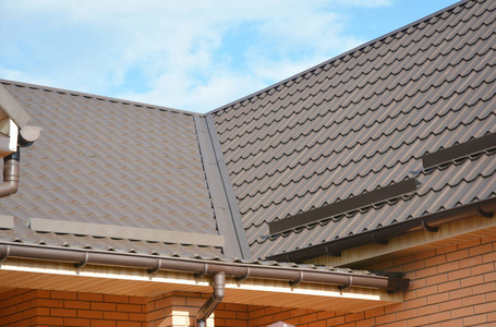 屋顶开沟防水施工问题区房屋金属屋面
