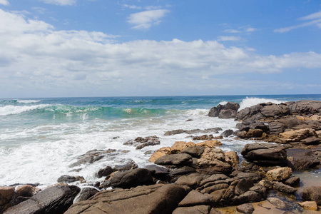 海洋波浪岩石海滩海岸线
