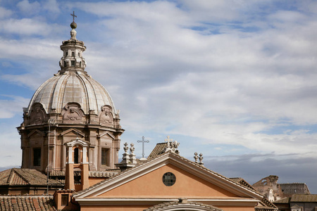 罗马古城建筑的古屋顶图片