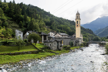 直 Valchiavenna，意大利 老村