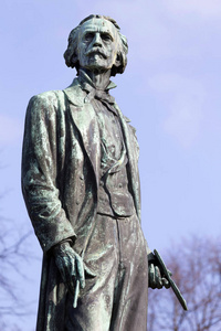 捷克画家约瑟夫鬃毛的大雕像