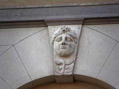 历史建筑的细节。意大利。石面具