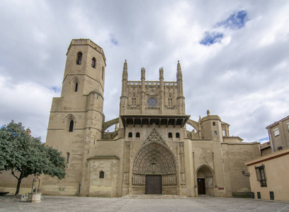 主的变形圣大教堂, 也被称为圣玛丽韦斯卡大教堂, 在韦斯卡的阿拉贡, 在西班牙东北部的阿特式教堂