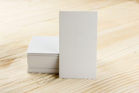 白色空白名片图片