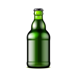 玻璃深绿色啤酒, 啤酒, 酒瓶。碳酸饮料。模拟模板。在白色背景上隔离的插图。为您的设计做好准备。产品包装。矢量 Eps10