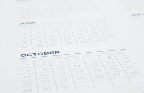 具有日期和月份时间线概念的日历