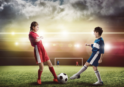 青少年足球图片-青少年足球素材-青少年足球插画-摄图新视界