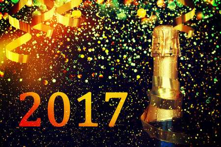 一瓶香槟。庆祝新的一年
