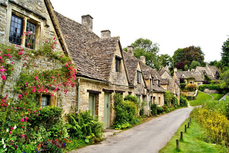 bibury，英国阿灵顿排在村子里的房子