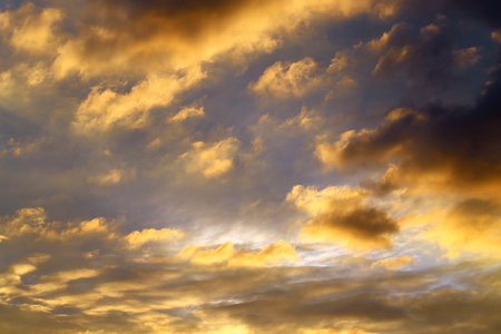 照片的夕阳的天空