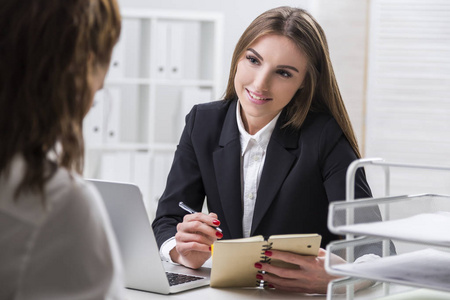 人力资源部经理图片