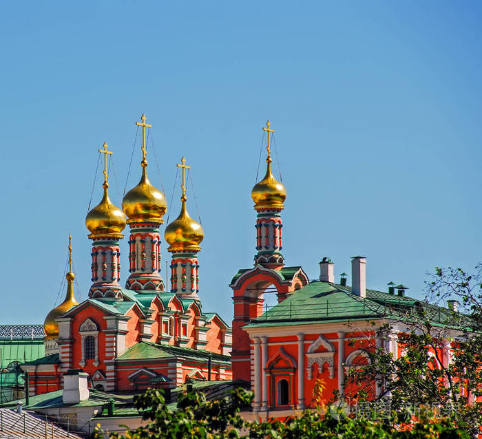 俄罗斯莫斯科克里姆林宫教堂金色圆顶景观