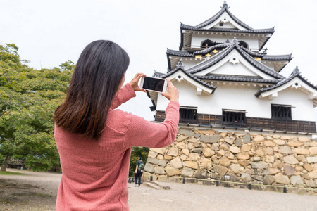 女人拍照上城主