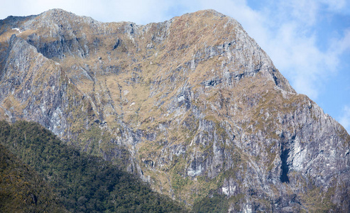 峡湾的山峰图片