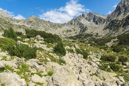 保加利亚 Pirin 山 Yalovarnika 峰景观壮观