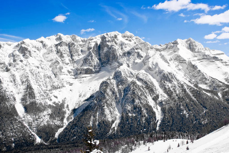 高山冬季风景