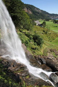 Steinsdalsfossen 瀑布景观