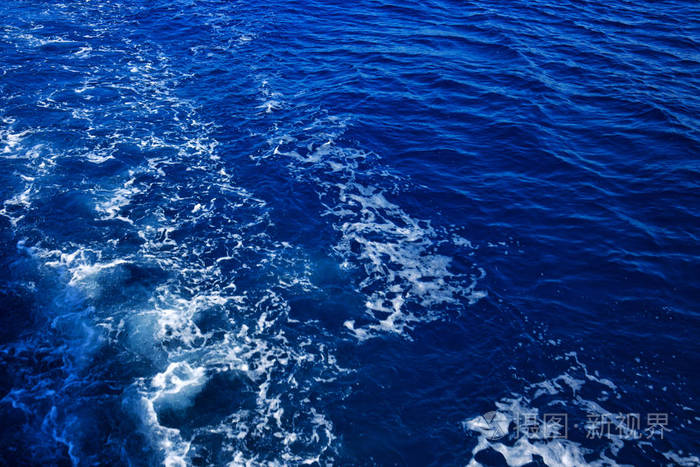 蓝色的大海水背景