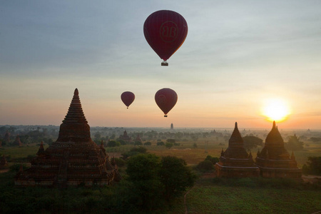 以上在缅甸蒲甘的风景日出图片