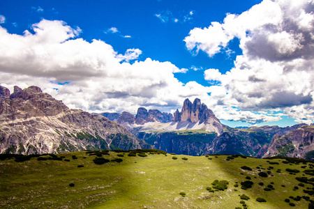 lavaredo 三峰的白云岩景观, 意大利